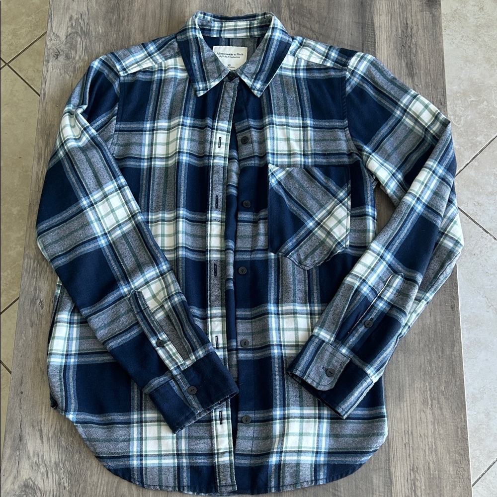 Abercrombie & Fitch Navy and White Plaid Shirt